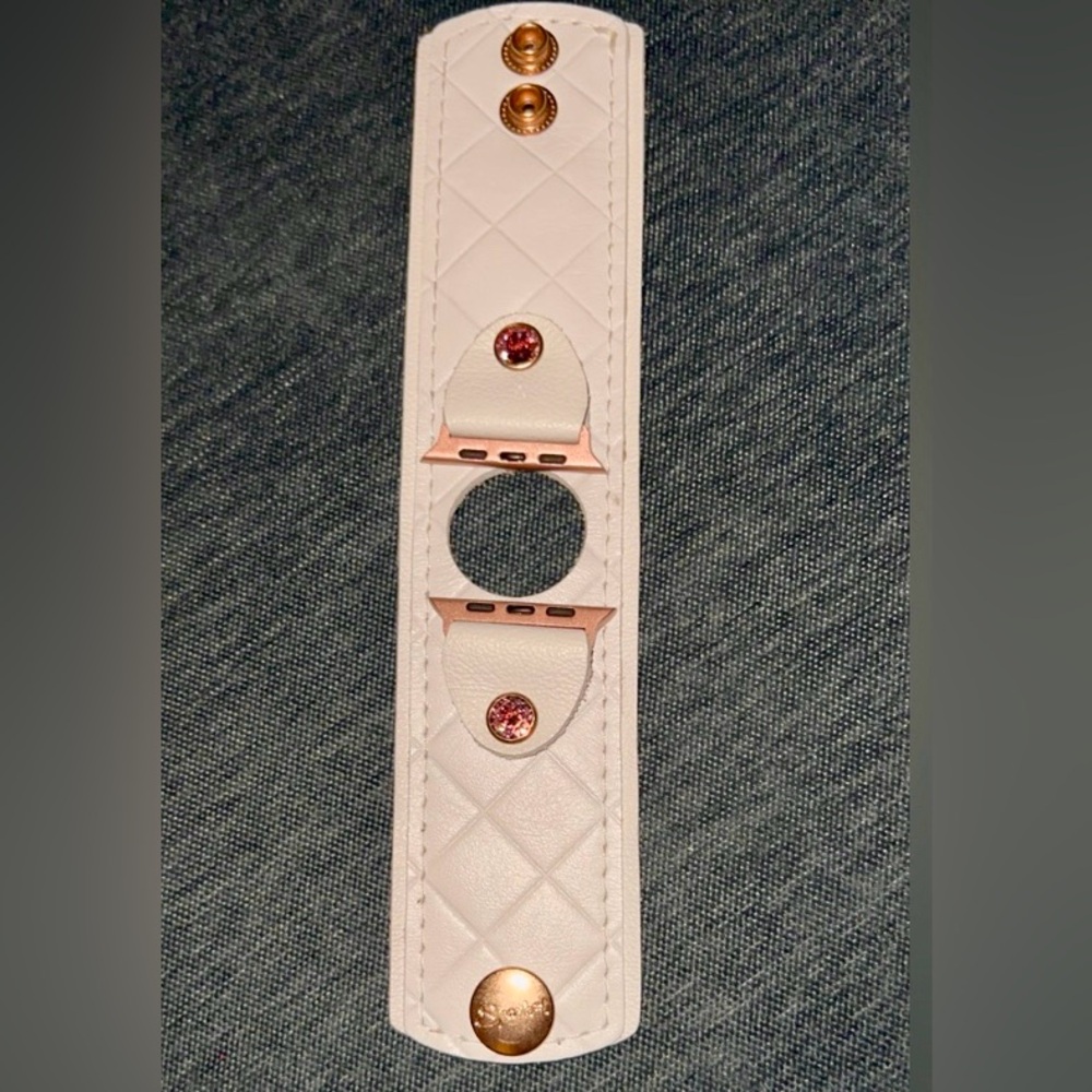 White quilted leather Apple Watch band